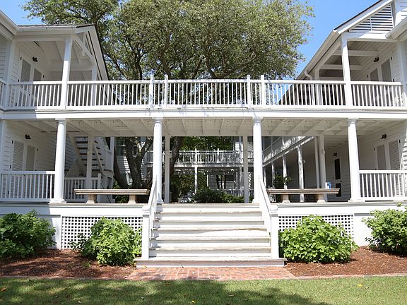 Beautiful Front Lawn