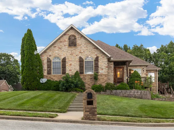 1225 W Wildcherry Street, Ozark, MO 65721