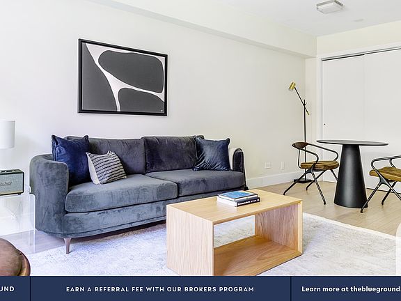 4th image of 340 E 51st St #3A
