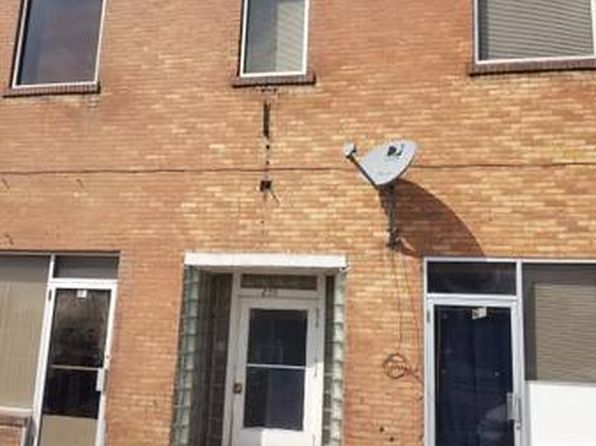 255 NW Main St