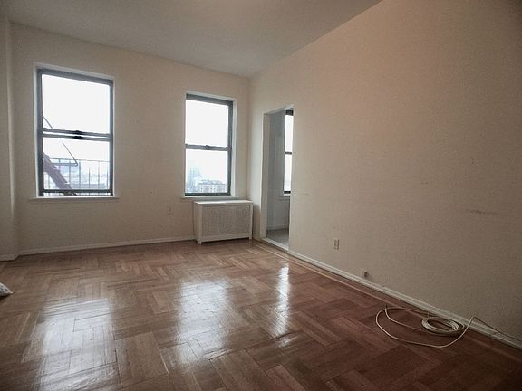 3rd image of 536 Fort Washington Ave APT 3H