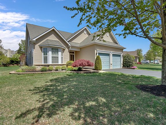 3rd image of 541 Bennington Ln