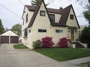 41 Edith Pl, Merrick, NY 11566