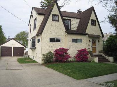 41 Edith Pl, Merrick, NY, 11566