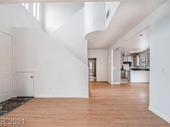 5th image of 5245 Monterey Park Cir