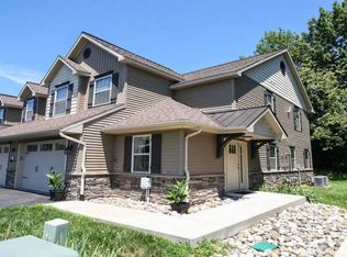 16 Ariana Ct, Delmar, NY 12054