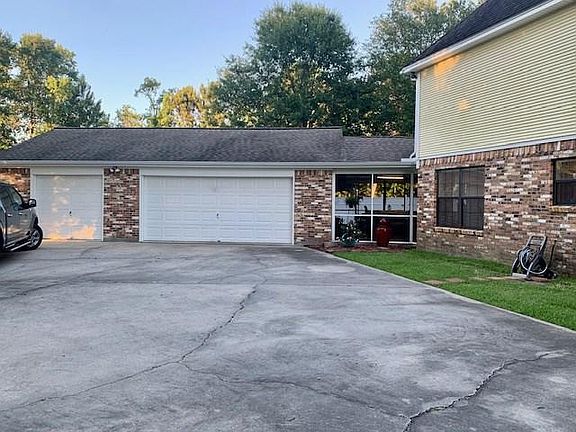 3rd image of 10085 Laura Dr