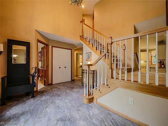 4th image of 481 Moorewood Ave
