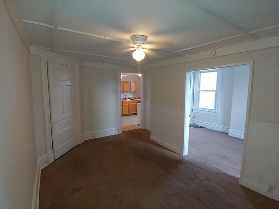 4th image of 904 Zeiss Ave APT E