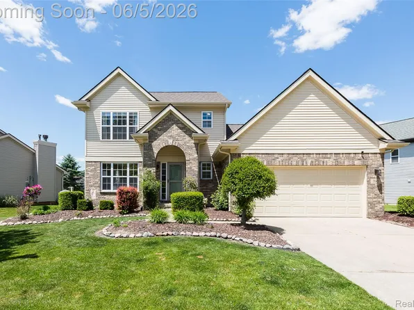 3145 Stillriver Dr, Howell, MI 48843