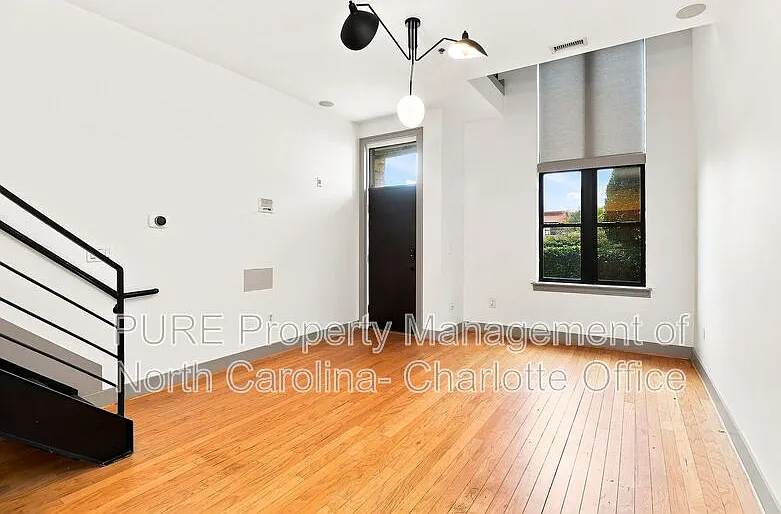 1 bed, 1.0 bath, 840 sqft, $2,000 — Photo 2