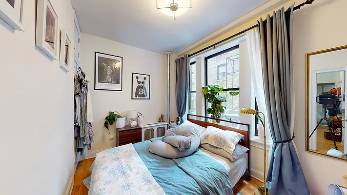 Rented by Bond New York | media 23