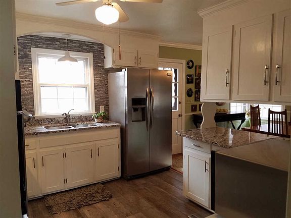 2nd image of 102 Roberta Dr