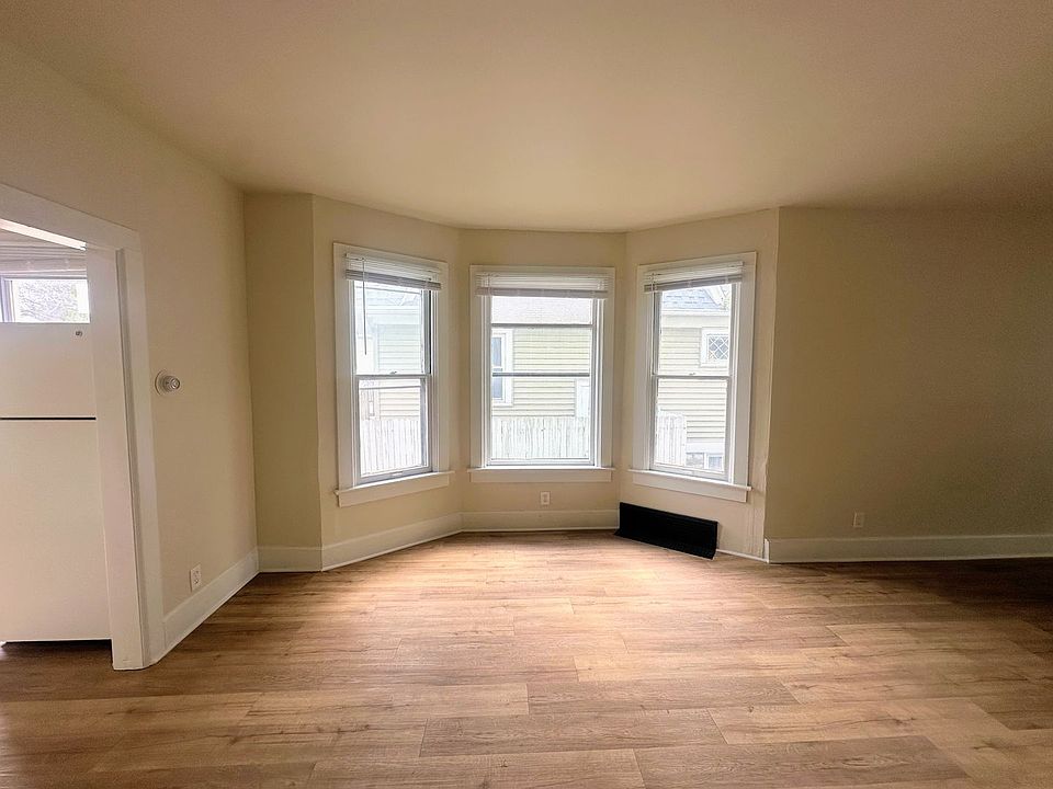 1st image of 820 Howard St