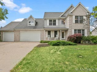 91 Highlander Dr NE, Rockford, MI 49341