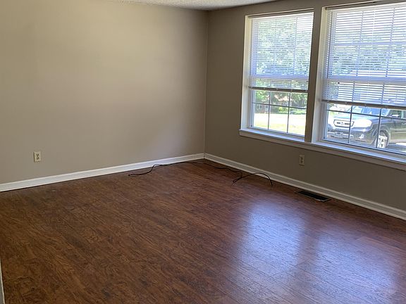 2nd image of 204 Angel Ct