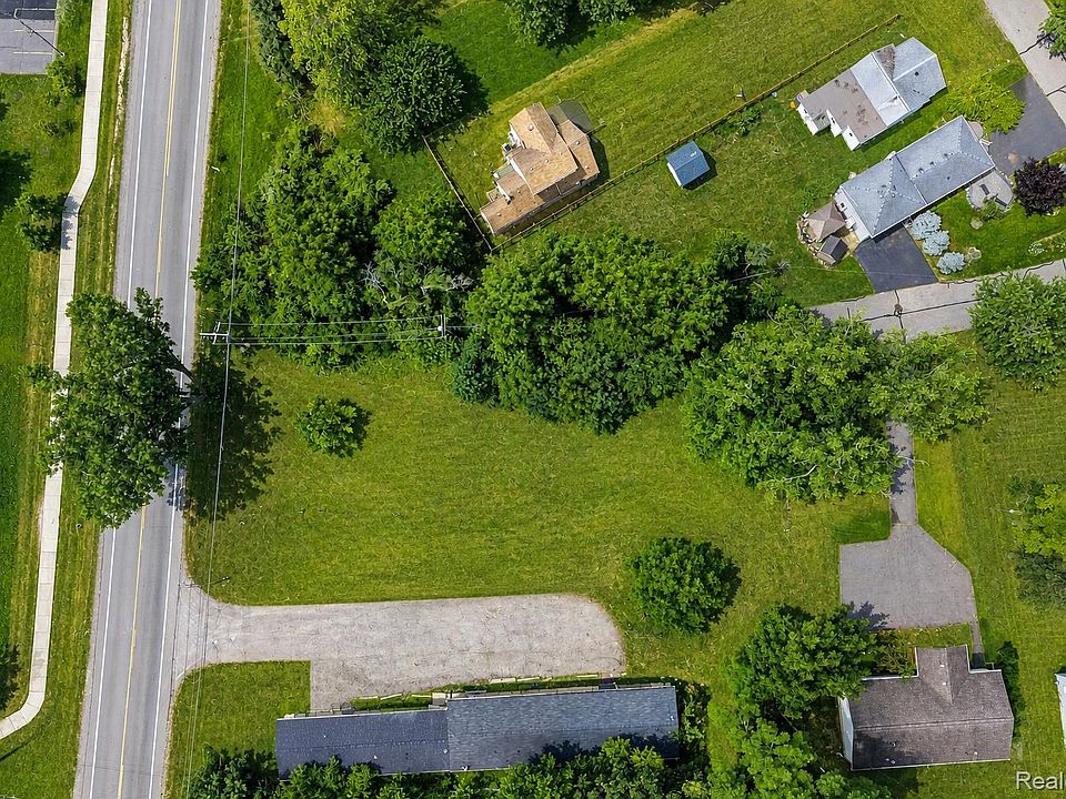 1st image of 42920 W 14 Mile Rd