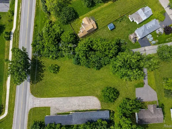 42920 W 14 Mile Rd, Walled Lake, MI 48390