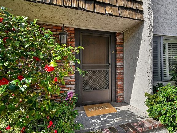 5th image of 12951 Riverside Dr APT 4