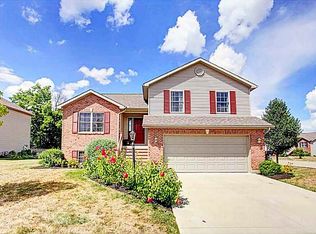 2801 Amberwood Dr, Troy, OH