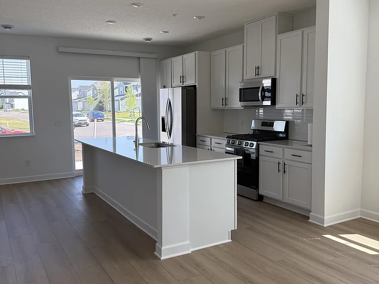 1071 Anmeadle Row — Photo 6