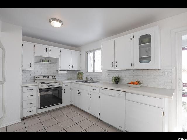 1st image of 3708 W Englewood Dr