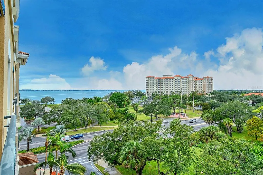 2 bed, 2.0 bath, 1084 sqft, $3,500 — Photo 1