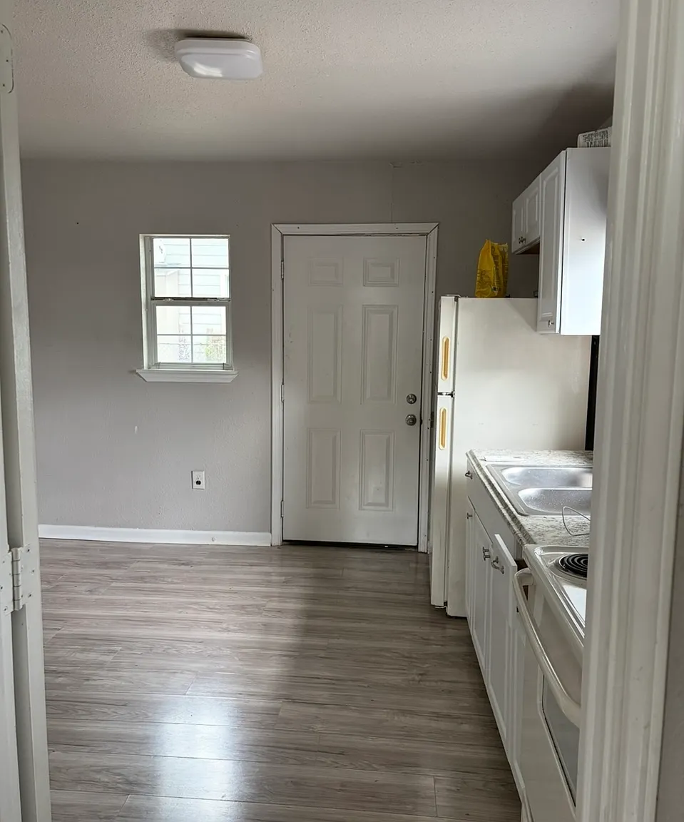 1 bed, 500 sqft, $975 — Photo 3