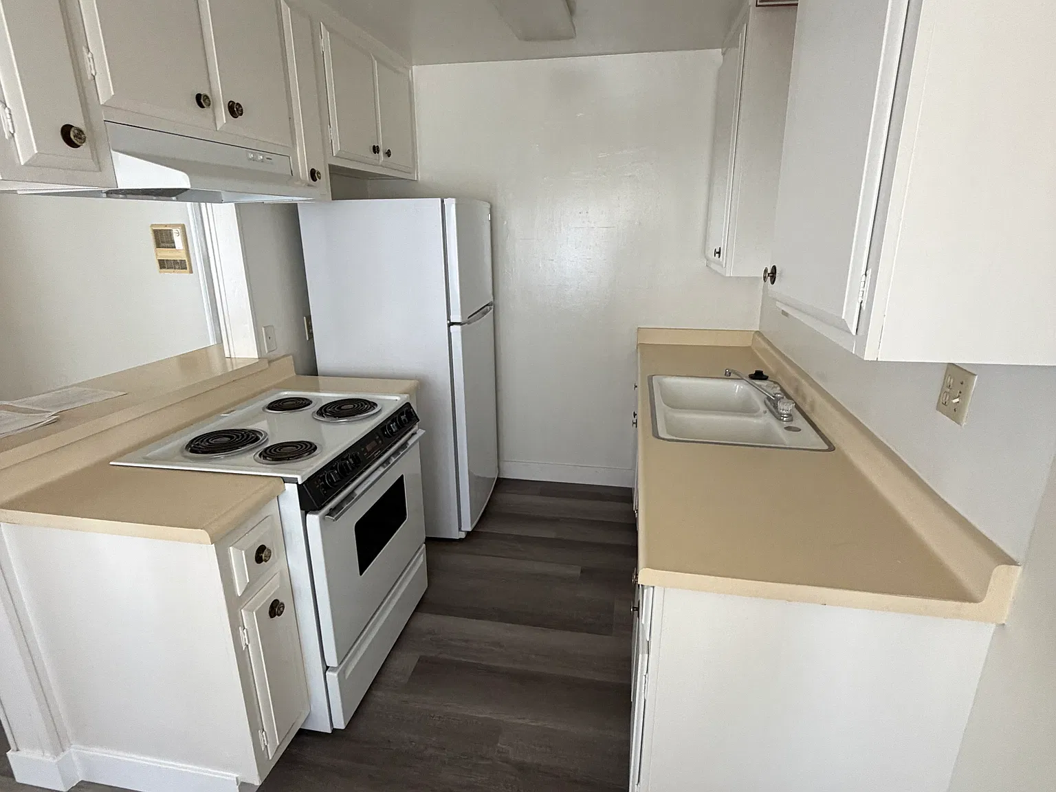 342 Redondo Ave — Photo 3