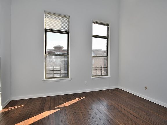 4th image of 24 Avenue At Port Imperial #410