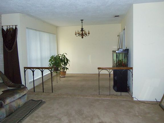 4th image of 9208 Old Gardner Cir