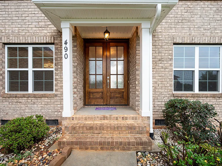 490 Lotus Ct — Photo 6