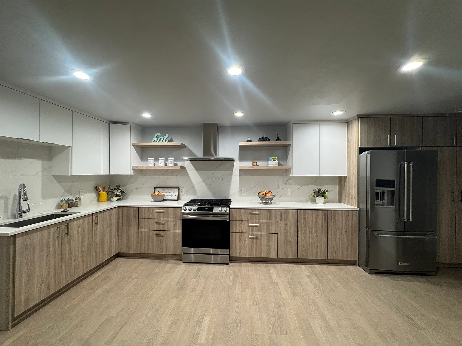 2 bed, 1081 sqft, $2,600 — Photo 3