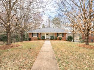 3400 Kinnamon Rd, Winston Salem, NC 27104