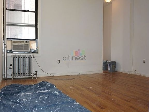 5th image of 430 Senator St APT 1