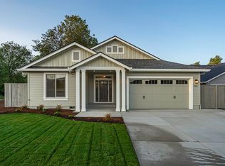 3980 Colorado Dr, Medford, OR 97504