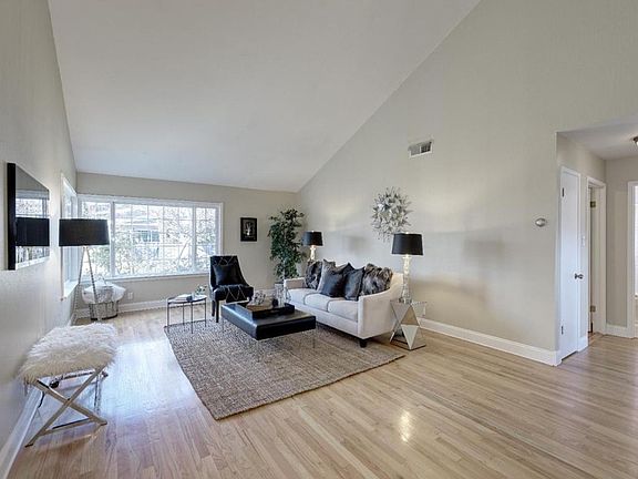 2nd image of 3941 Lux Ct