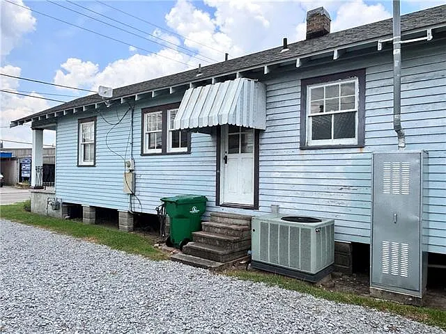 1 bed, 1.0 bath, 1000 sqft, $2,000 — Photo 2
