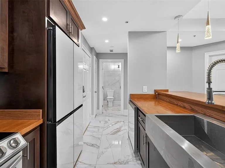 1075 Peachtree Walk NE #A512 — Photo 12
