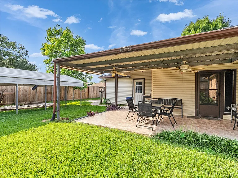4002 Thistledown Dr — Photo 34