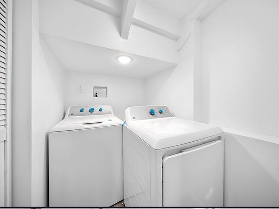 3rd image of 1111 53rd St #B