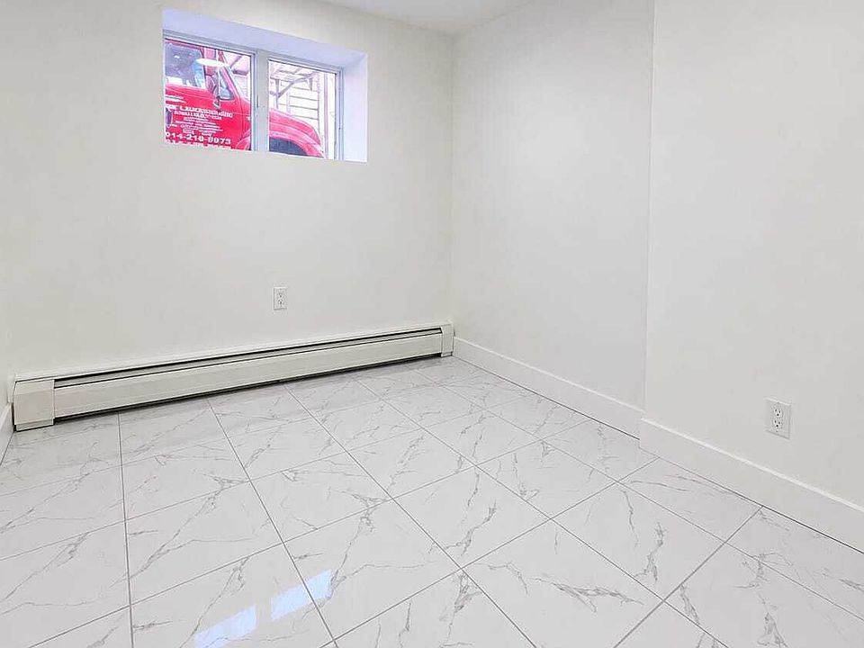 1st image of 37 Altonwood Pl #3