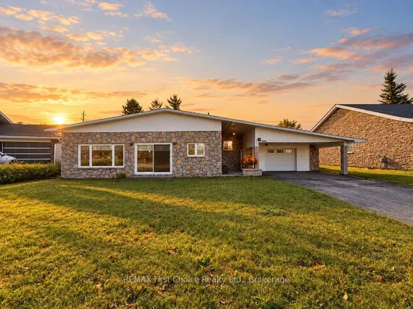123 Albany Pl, Greenstone, ON P0T 2A0
