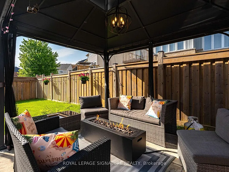 14 Paisley Way — Photo 45