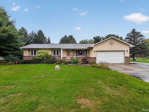 3rd image of 4484 Stacy Ct