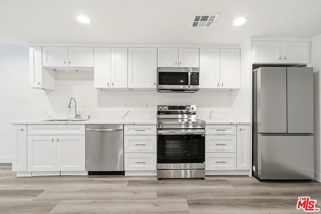 Building Photo - 1408 W Washington Blvd #2