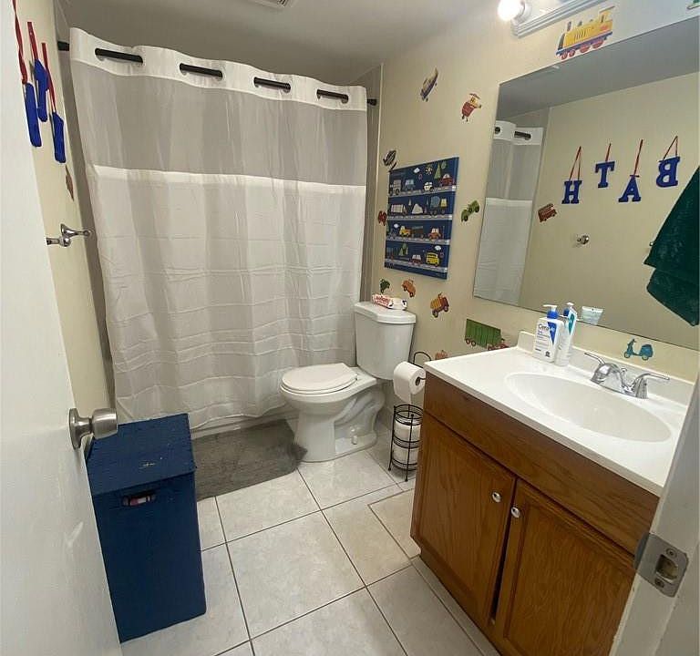 2nd image of 3905 N Nob Hill Road #100