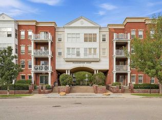 5605 W Henwood St SW #2412, Calgary, AB T3E 7R2