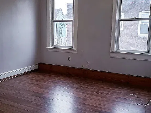 174 Garfield Ave — Photo 2