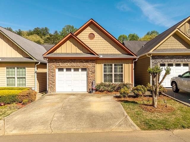1st image of 250 Ridgehaven Trl Unit 3